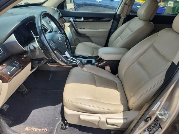 2015 KIA SORENTO GL — DENT