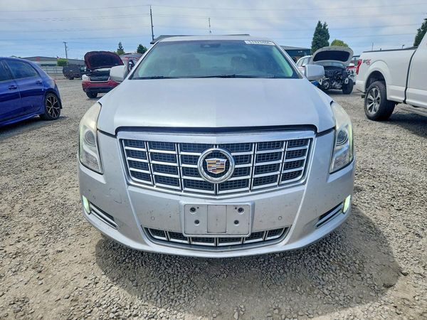 2013 CADILLAC XTS Luxury