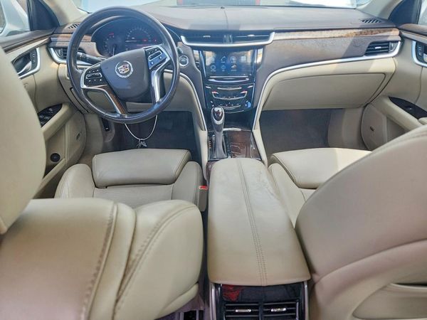 2013 CADILLAC XTS Luxury