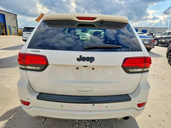 2020 JEEP GRAND CHEROKEE LAREDO 4X2