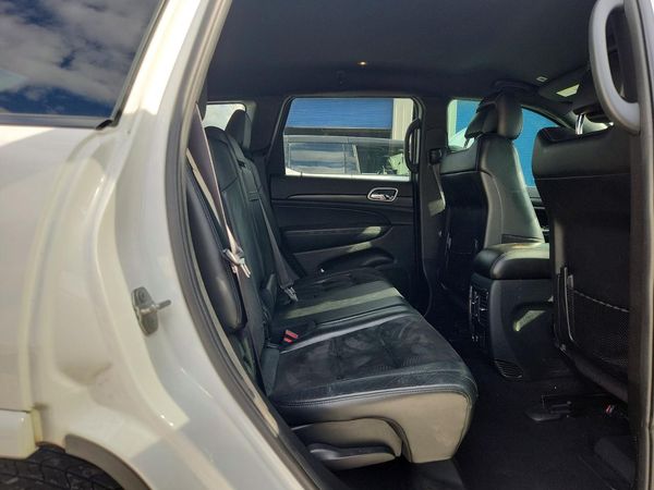 2020 JEEP GRAND CHEROKEE LAREDO 4X2