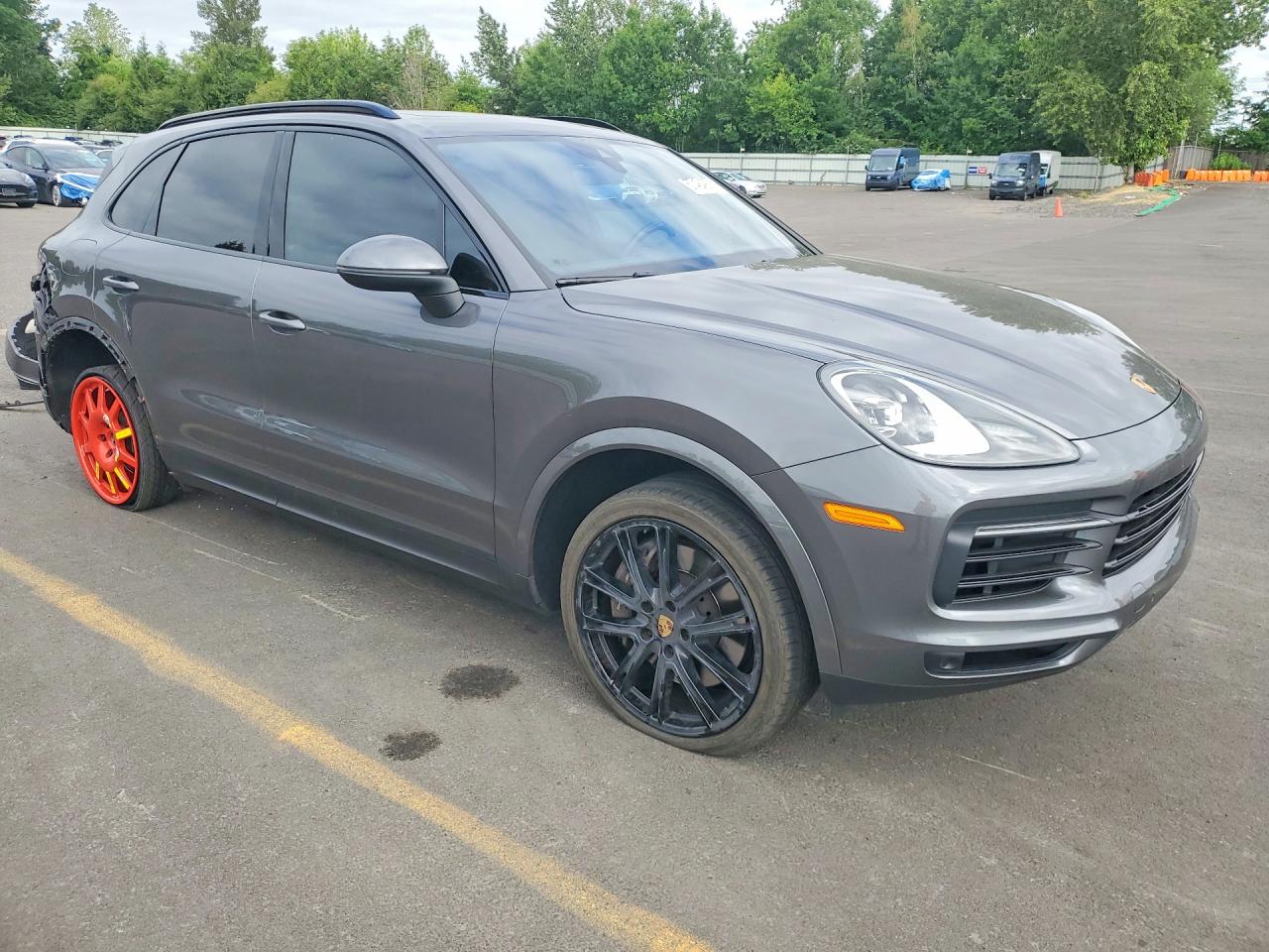 2022 PORSCHE CAYENNE Base