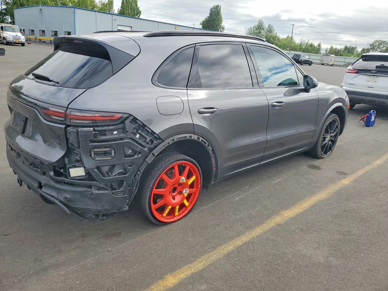 2022 PORSCHE CAYENNE Base