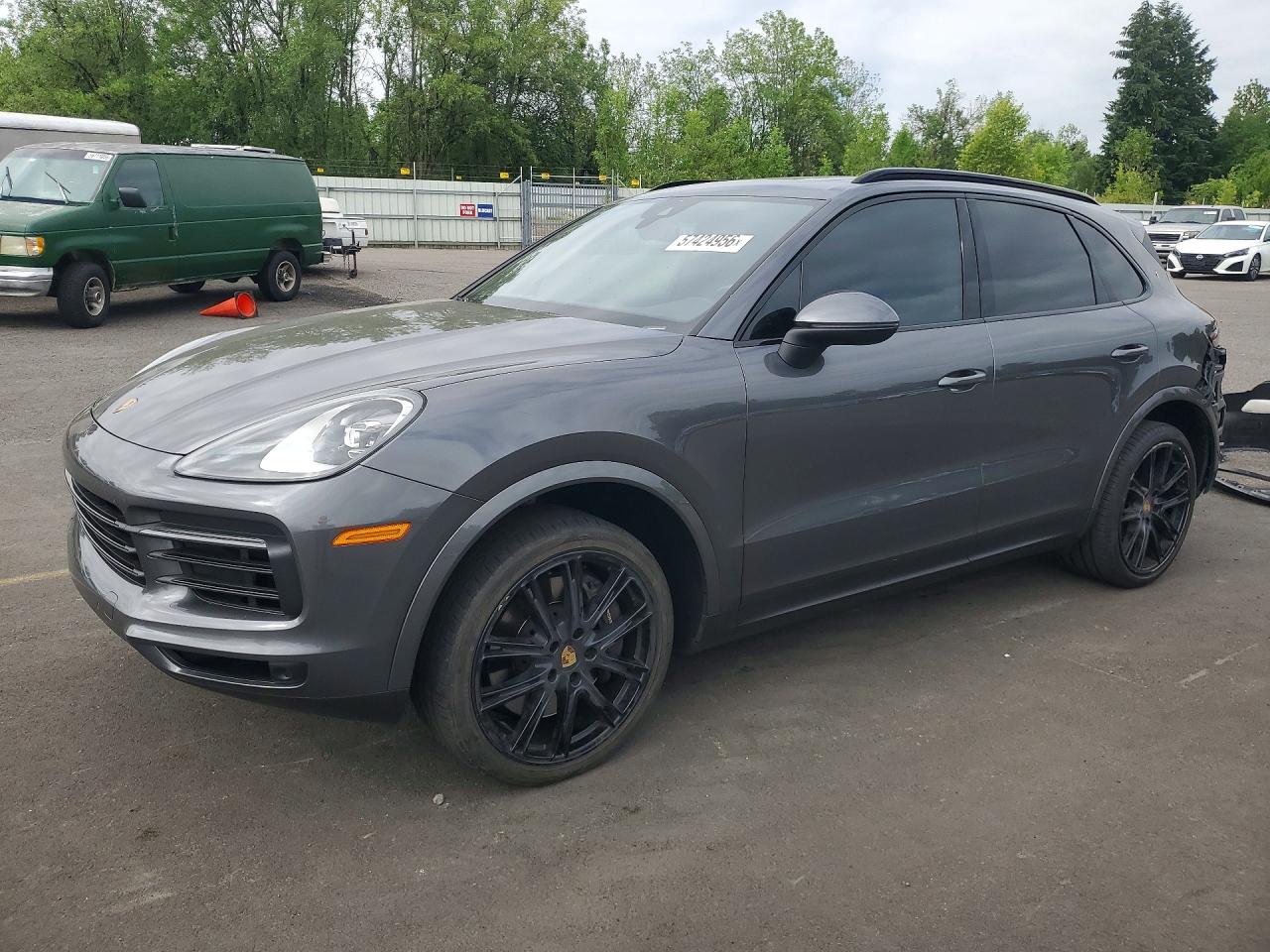 2022 PORSCHE CAYENNE Base