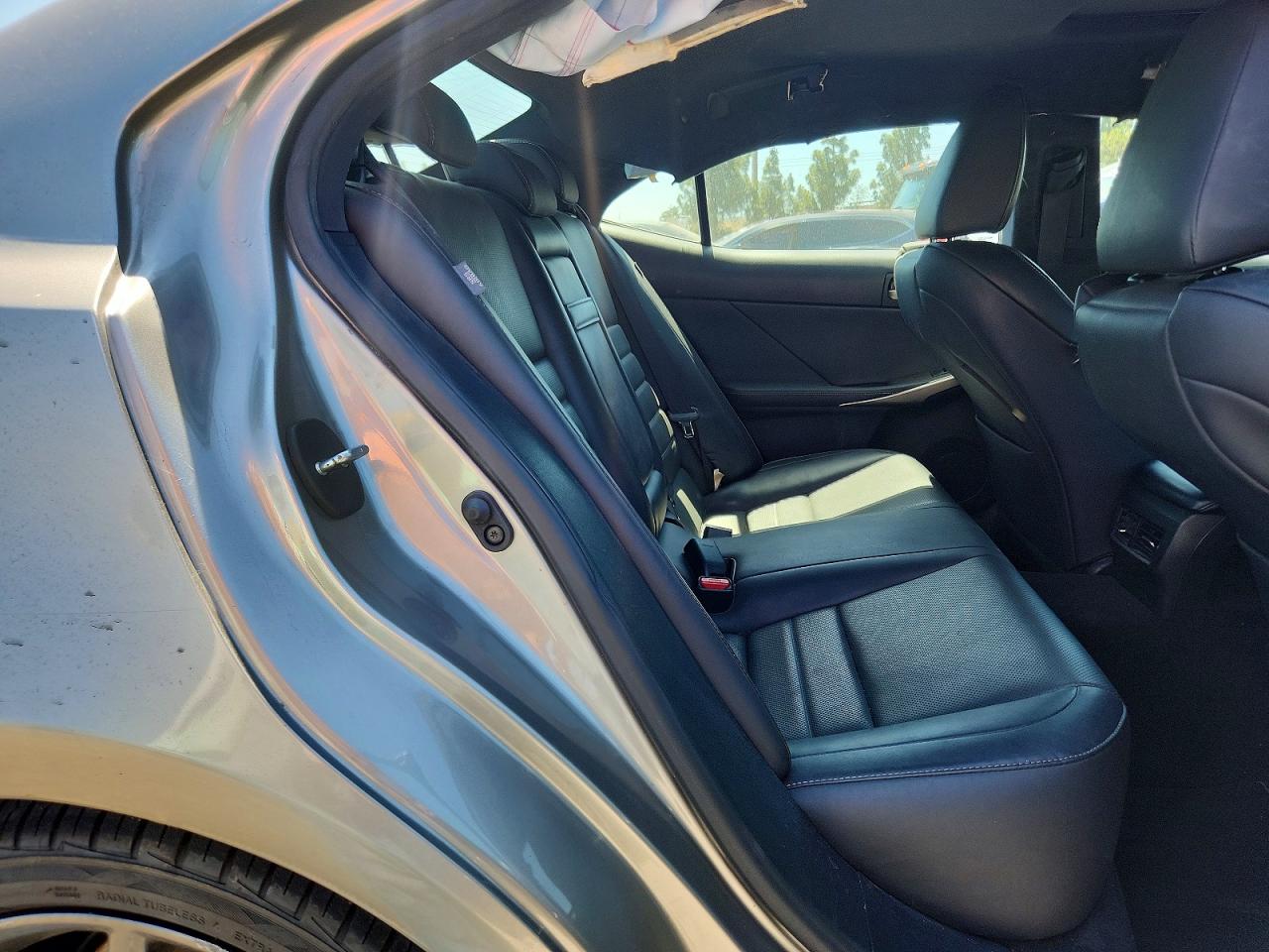 2018 LEXUS IS 300