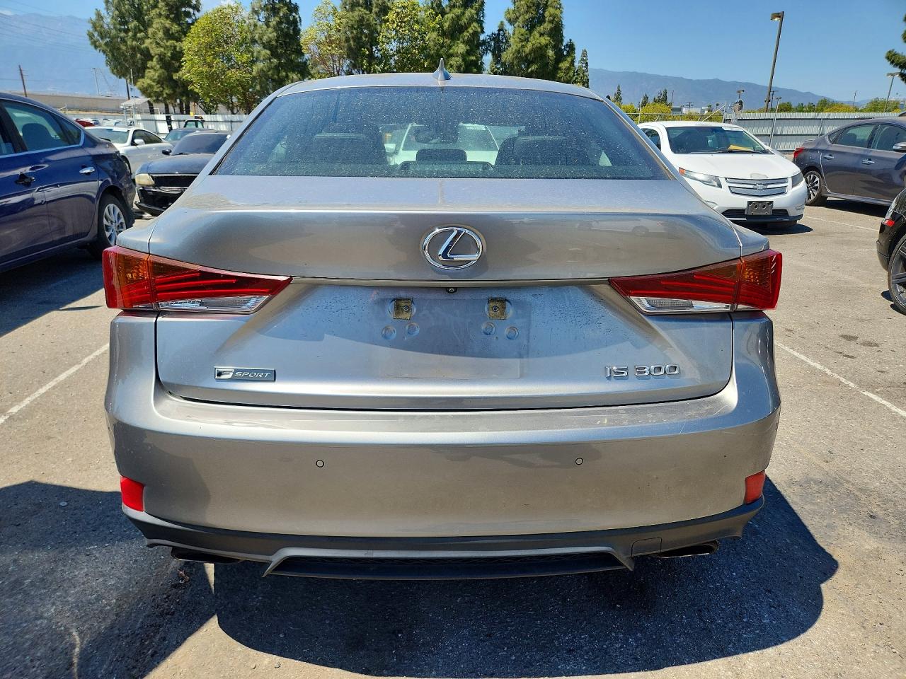 2018 LEXUS IS 300