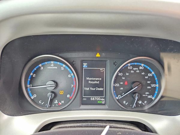 2018 TOYOTA RAV4 Adventure/XLE