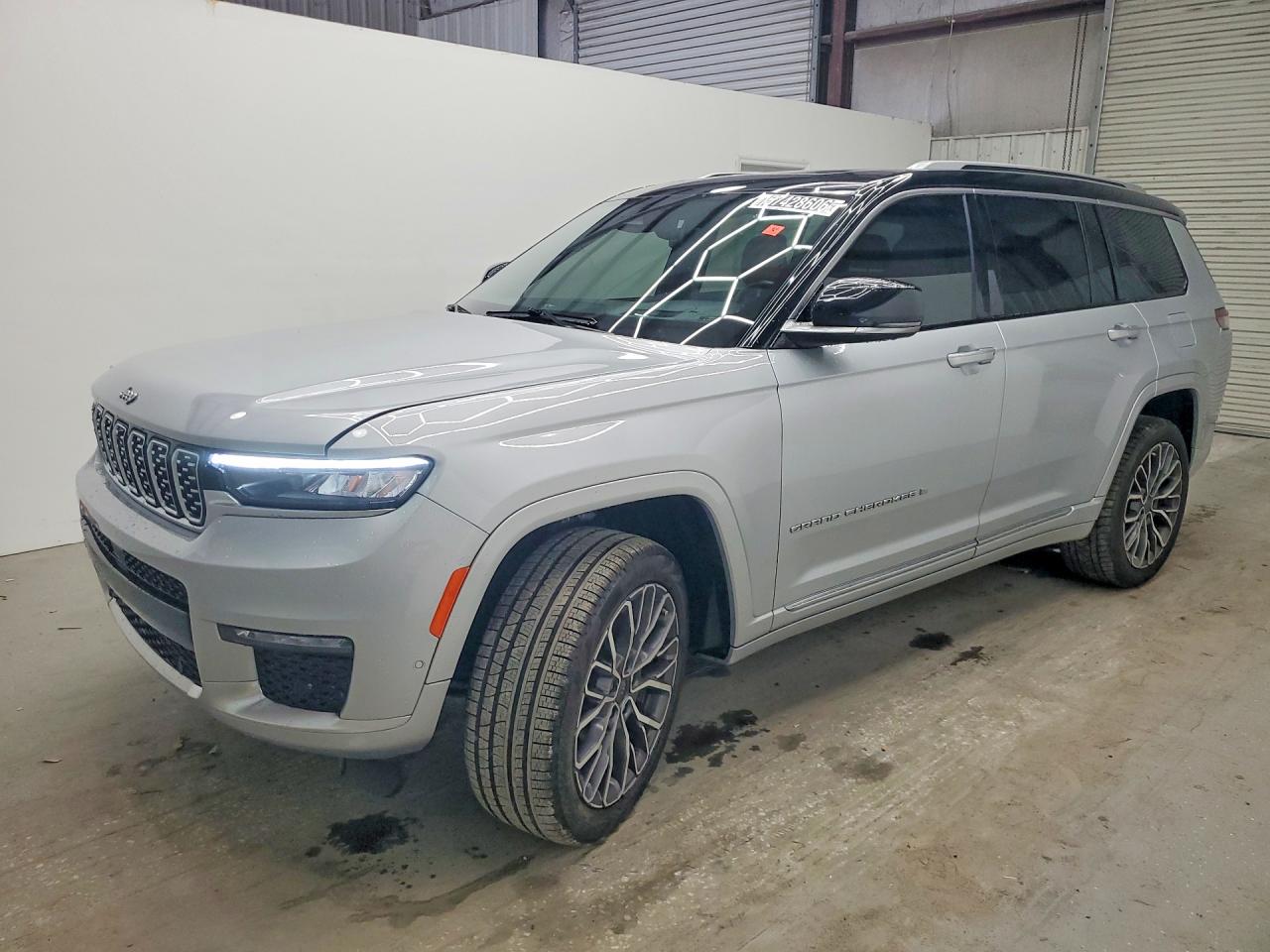 2021 JEEP GRAND CHEROKEE Summit