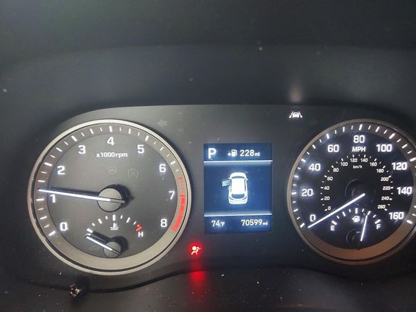 2021 HYUNDAI TUCSON SE