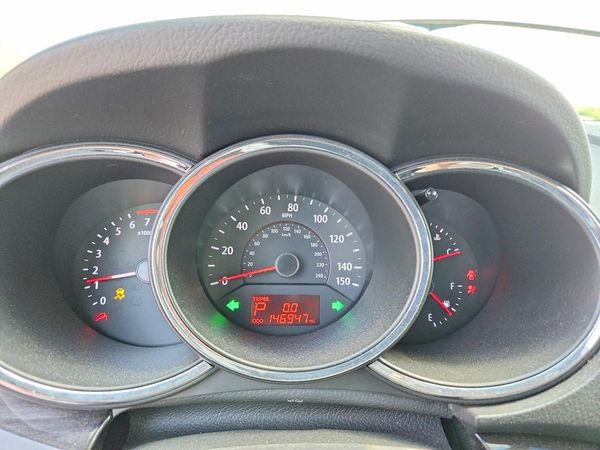 2013 KIA SORENTO Base / LX