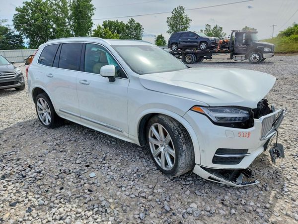 2019 VOLVO XC90 Inscription — Passenger 3/4