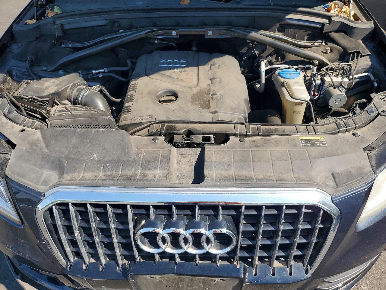 2013 AUDI Q5 Premium Plus