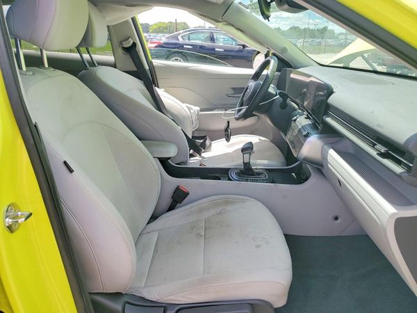 2024 HYUNDAI KONA SE