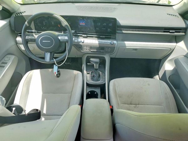 2024 HYUNDAI KONA SE