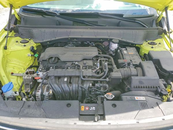 2024 HYUNDAI KONA SE