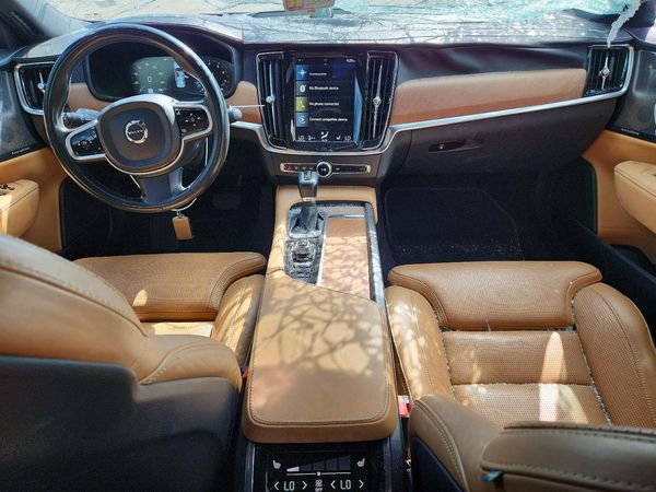 2017 VOLVO S90 Inscription — CKPT