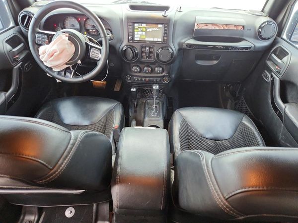 2017 JEEP WRANGLER UNLIMITED SAHARA 4X4