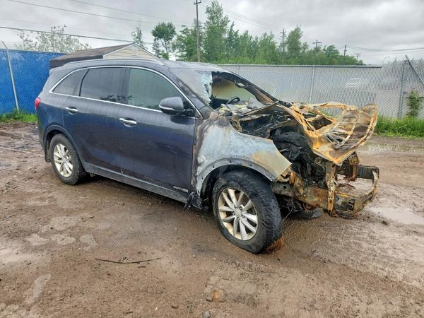 2017 KIA SORENTO L, LX
