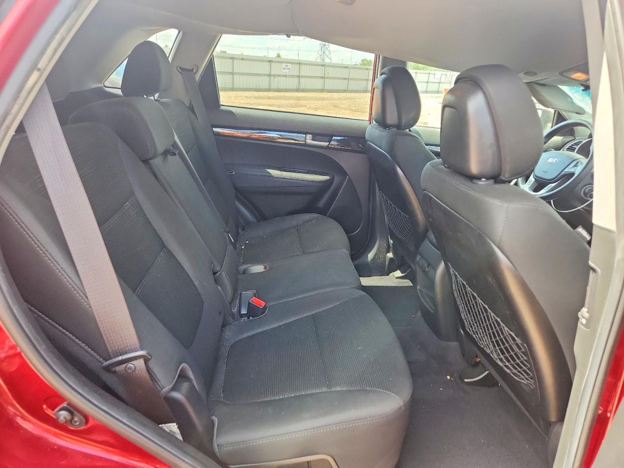 2015 KIA SORENTO GL
