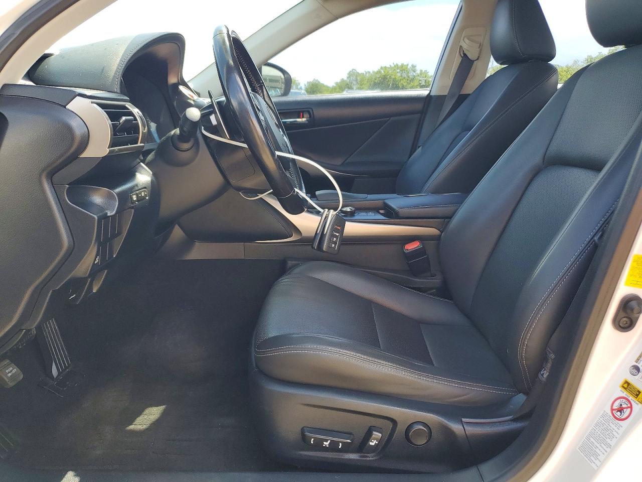 2016 LEXUS IS 300