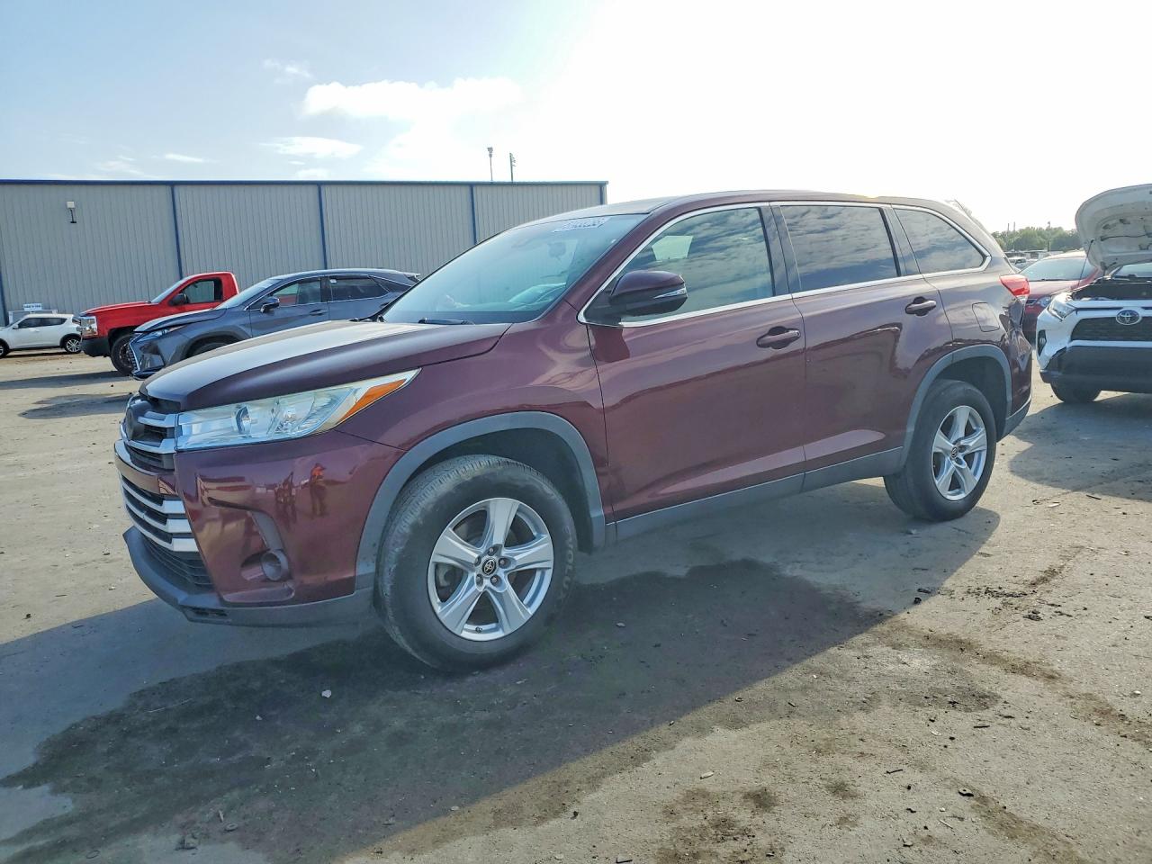 2019 TOYOTA HIGHLANDER LE/LE Plus