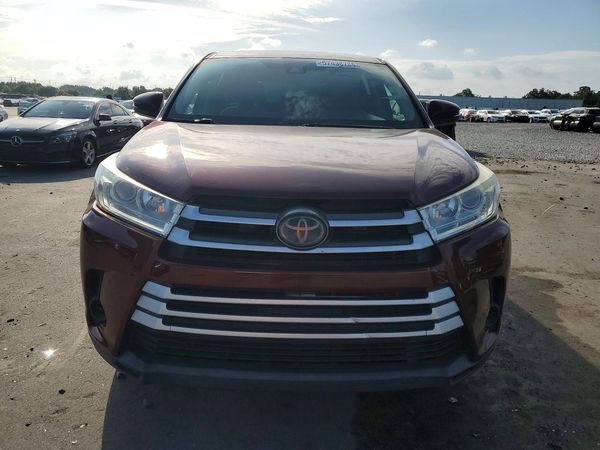 2019 TOYOTA HIGHLANDER LE/LE Plus