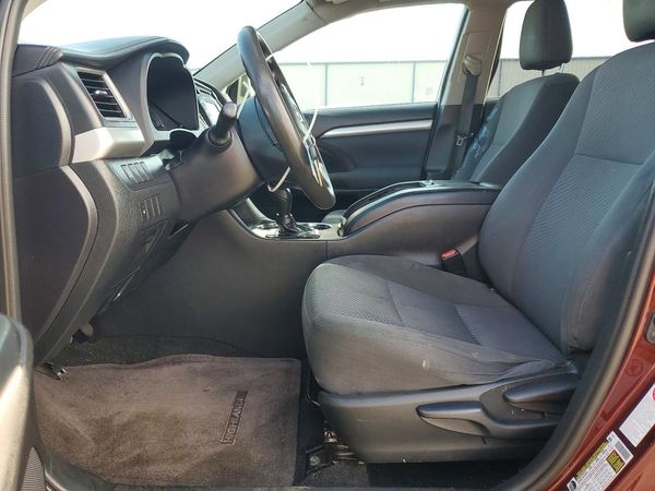 2019 TOYOTA HIGHLANDER LE/LE Plus