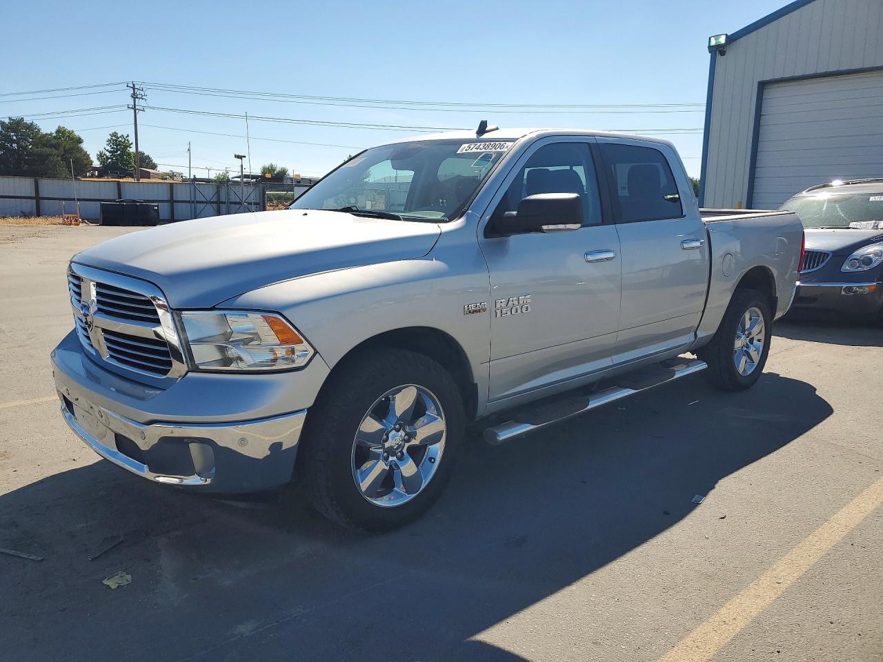 2017 RAM 1500 SLT CREW CAB 4X4