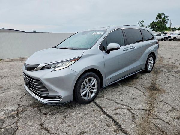 2021 TOYOTA SIENNA