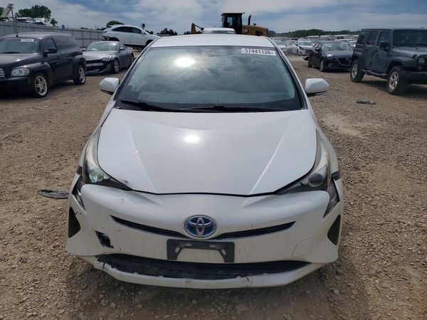 2016 TOYOTA PRIUS