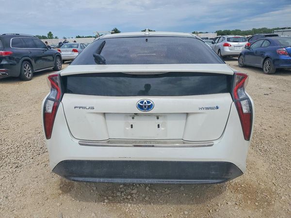 2016 TOYOTA PRIUS