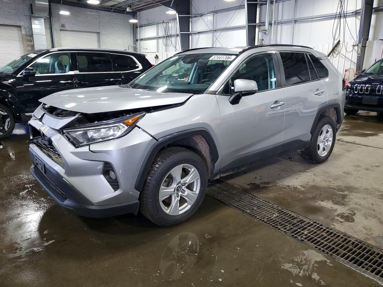 2019 TOYOTA RAV4 XLE / XLE Premium 4WD