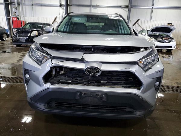 2019 TOYOTA RAV4 XLE / XLE Premium 4WD