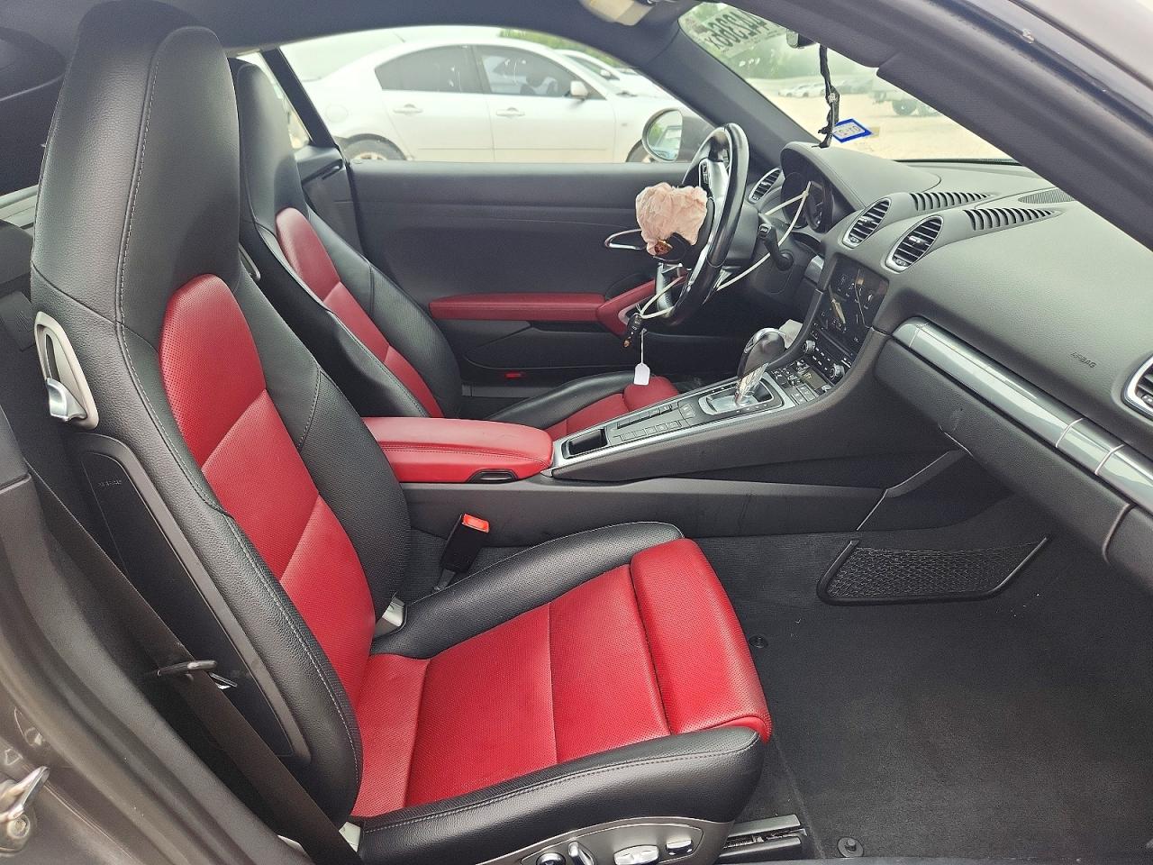 2018 PORSCHE CAYMAN
