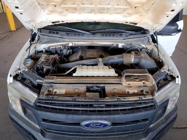 2019 FORD F150 Super Crew - Police — Engine bay