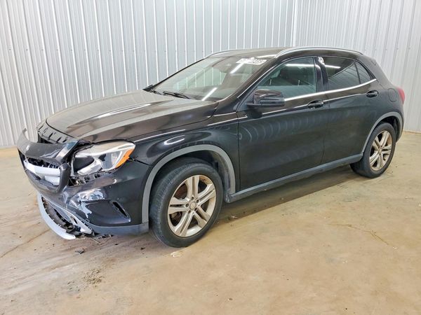 2017 MERCEDES-BENZ GLA GLA250