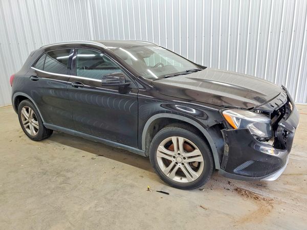 2017 MERCEDES-BENZ GLA GLA250