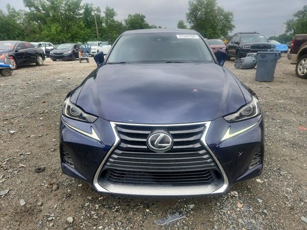 2017 LEXUS IS