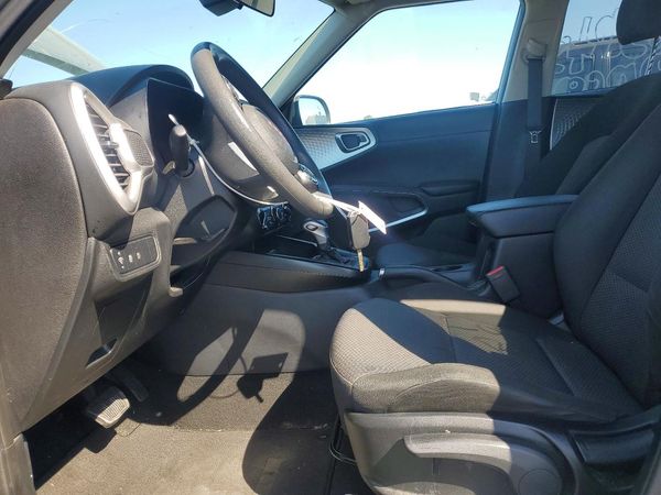 2024 KIA SOUL LX, S