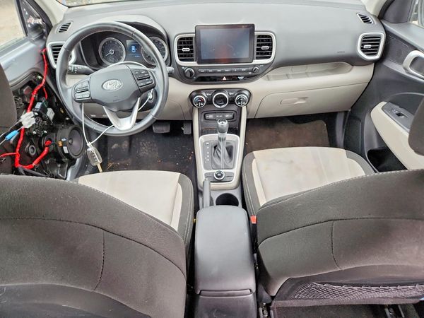 2022 HYUNDAI VENUE SEL & Limited