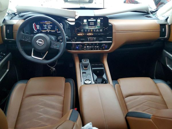 2025 NISSAN PATHFINDER Platinum