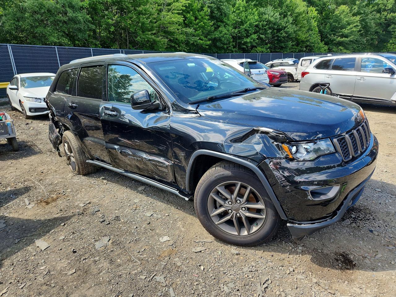 2016 JEEP GRAND CHEROKEE LAREDO 4X4
