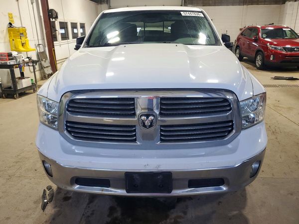 2013 RAM 1500 SLT