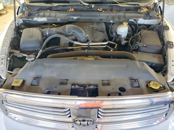 2013 RAM 1500 SLT