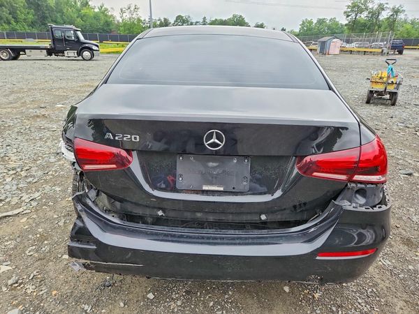 2019 MERCEDES-BENZ A A220