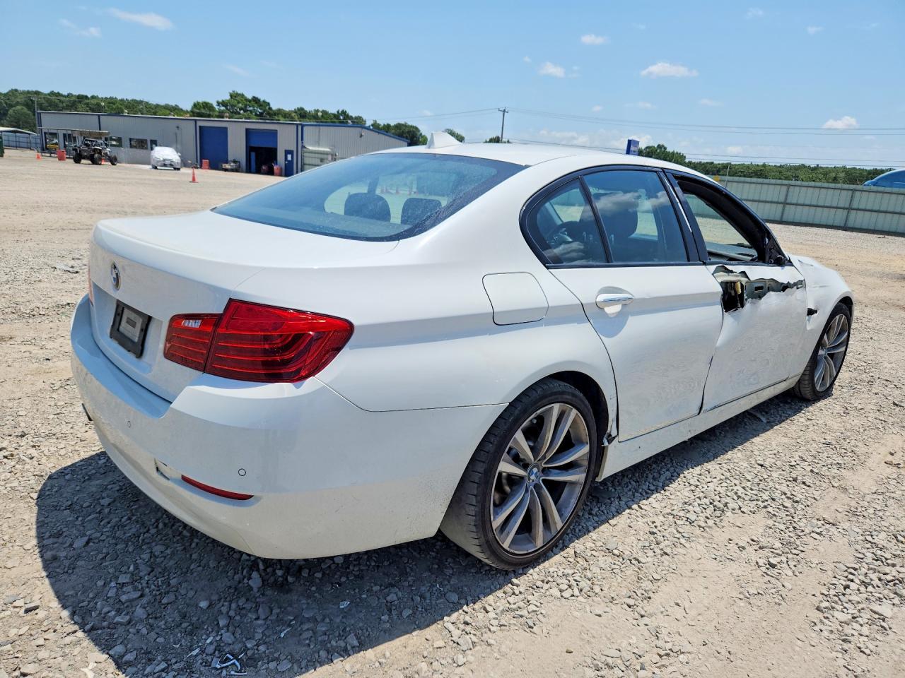 2016 BMW 528