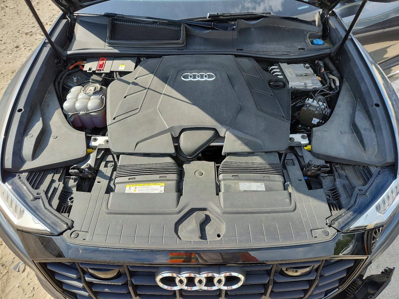 2019 AUDI Q8 S Line quattro Prestige