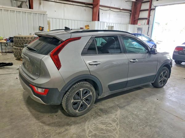 2023 KIA NIRO EX