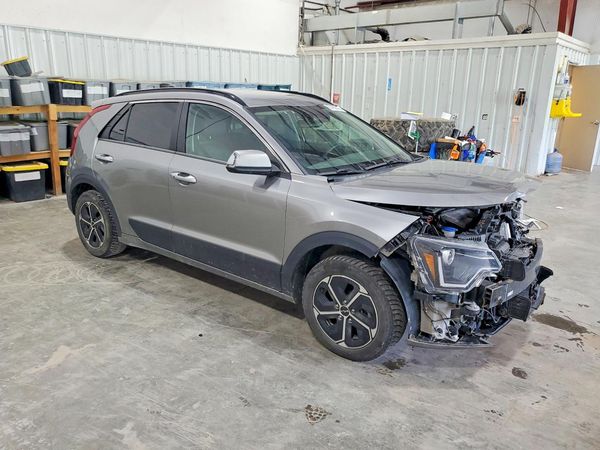 2023 KIA NIRO EX