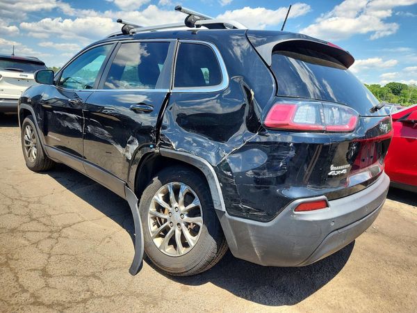2019 JEEP CHEROKEE LATITUDE PLUS 4X4